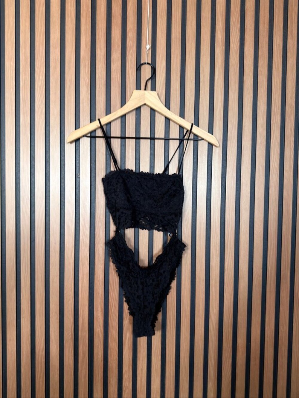 Out from Under Bodysuit XS Womens Black Lace One Piece Open Back Cutsie Stretch